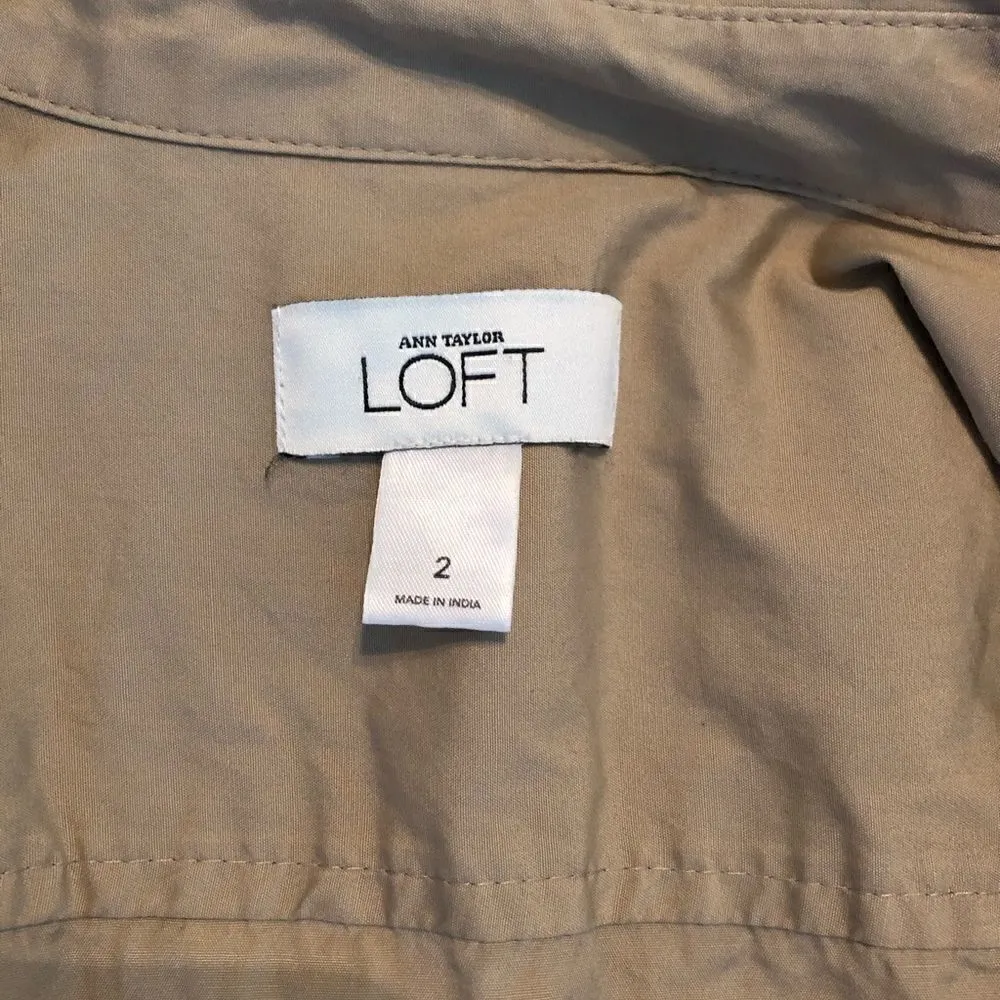 Loft trench coat jacket used size 2 with pockets - Image 3