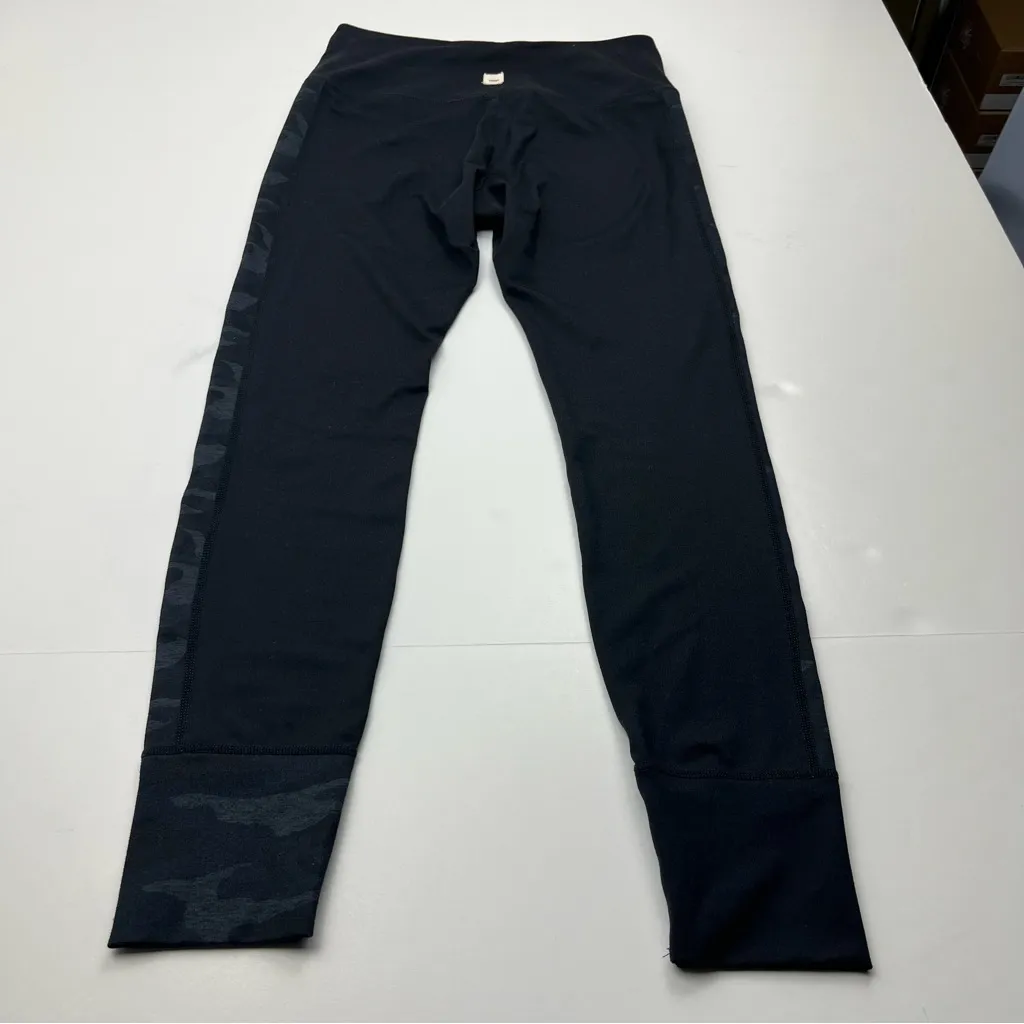 Vuori Womens Asymmetric Block Leggings Black Camo Camouflage Small Athletic - Image 10