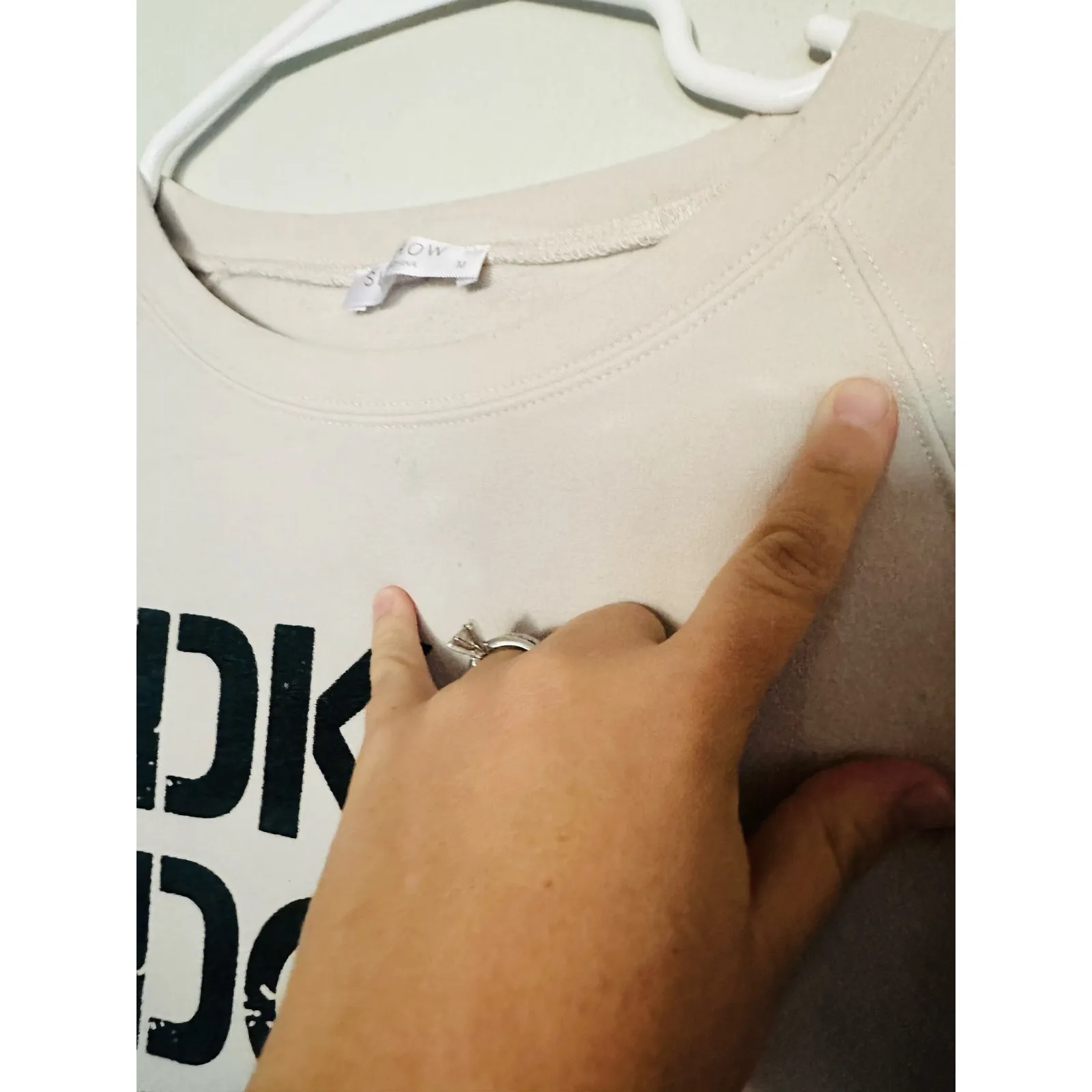 SHESHOW Cream White Black IDK IDC IDGAF Block Letters Long Sleeve Sweatshirt M - Image 7