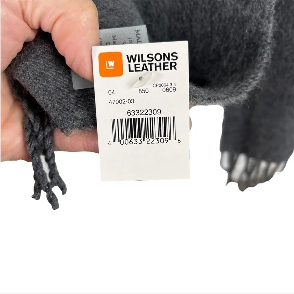 NWT Wilson Leather Black Rivet Made in Italy Gray Fringe Scarf - Image 8