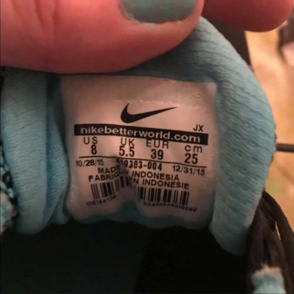 Blue and black Nike revolution 3 shoes - Image 3