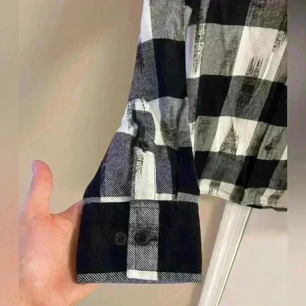 Sun & stone fleece double breasted button up shirt. Medium. NWT Black - Image 3