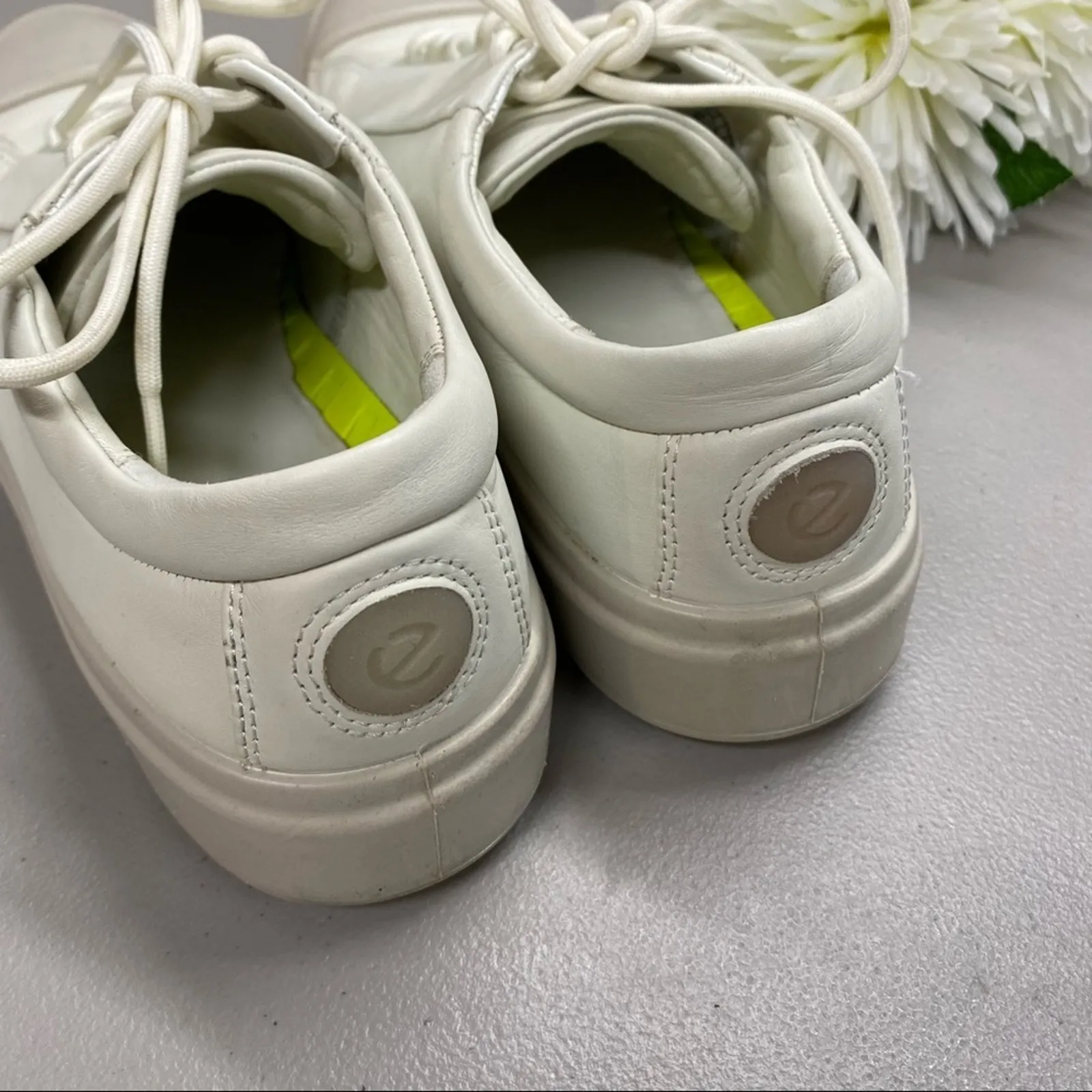 ECCO Flexure T Cap Lace Low Sneaker Shoe White Tan Womens US Size 9 / EUR 40 - Image 4