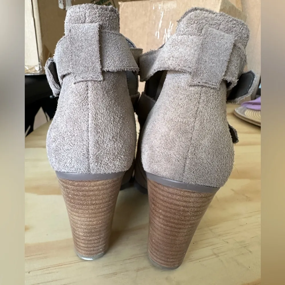 Michael Kors  boots size 5 - Image 3