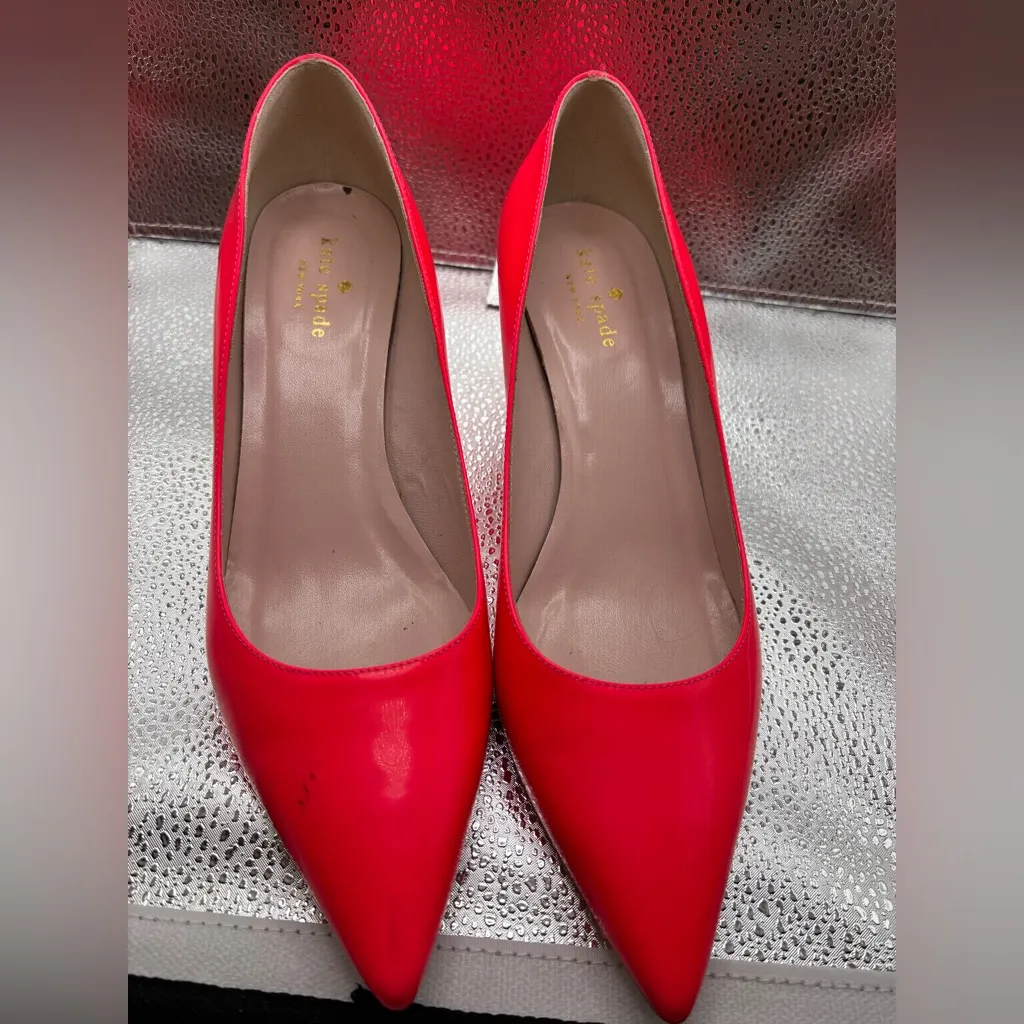 Kate Spade Melanie Bright Neon Pink Kitten Heels Size 8.5 Pumps Patent Leather - Image 3