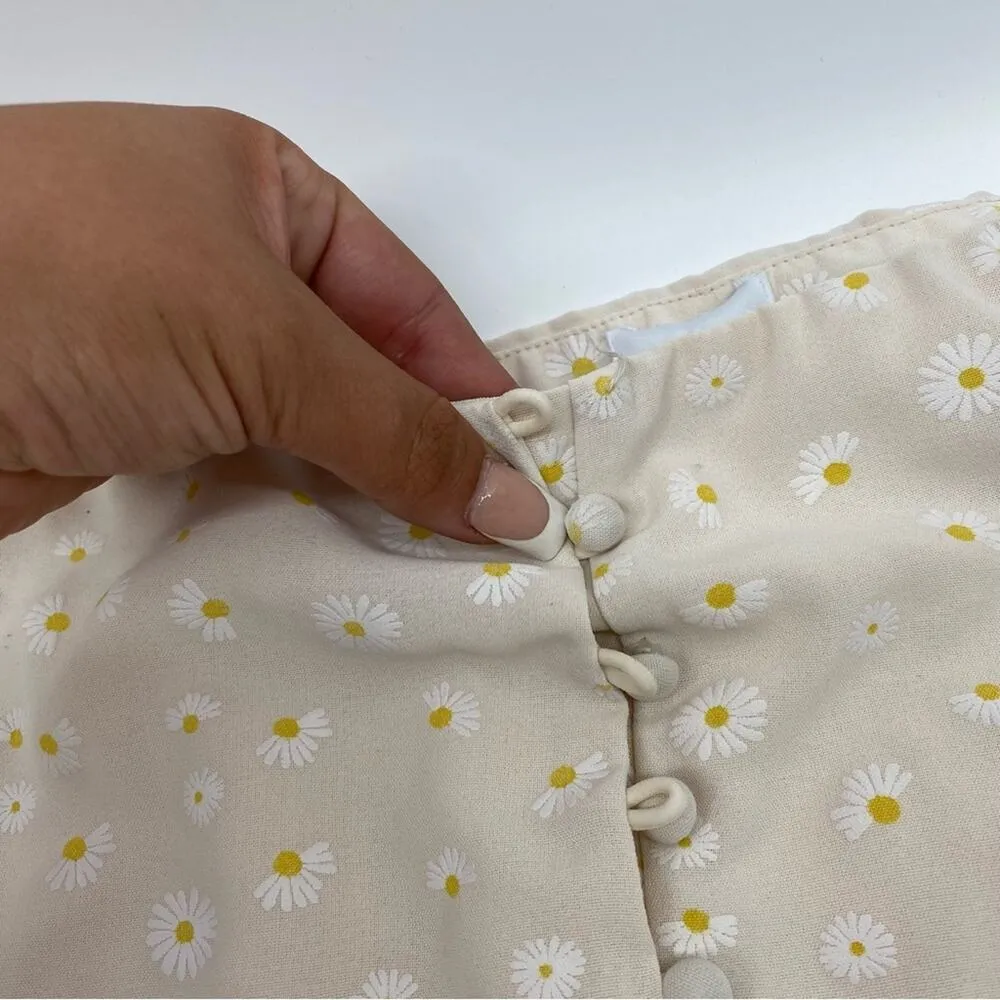 Princess Polly Fernie Mini Skirt in Daisy Floral Print Beige Button Side Sz 10 - Image 5