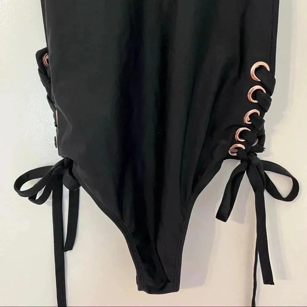 Etophe Studio Black Grommet Lace Up Sides One Piece Bikini Size Small - Image 5