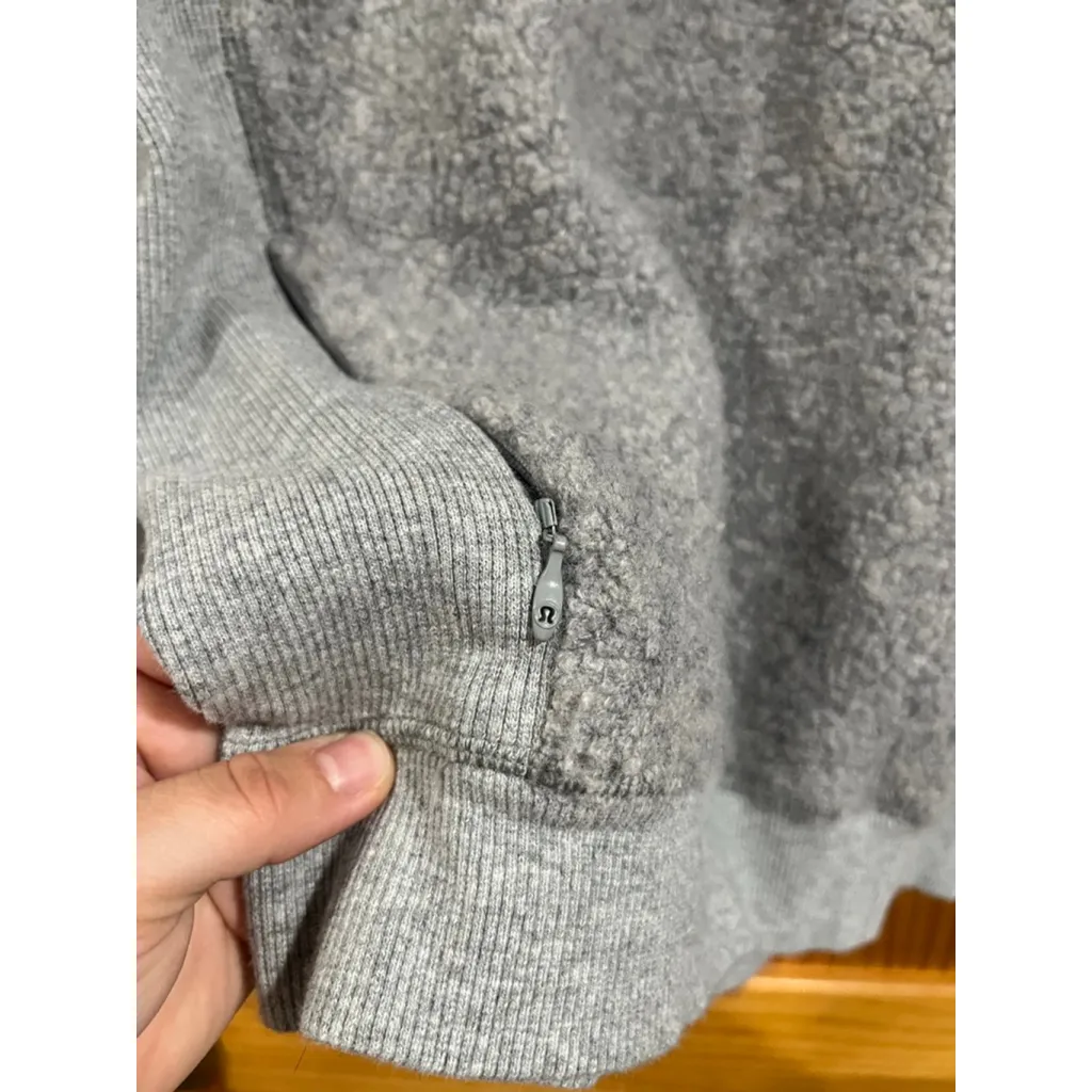 Lululemon Stand Out Sherpa Jacket Gray Long Sleeve Workout Active Size 10 - Image 4