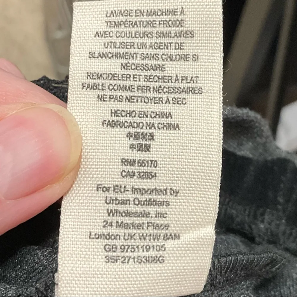 Free People Damask Mini Skirt Going For Baroque Velvet Sz XS Grey Black - Image 6