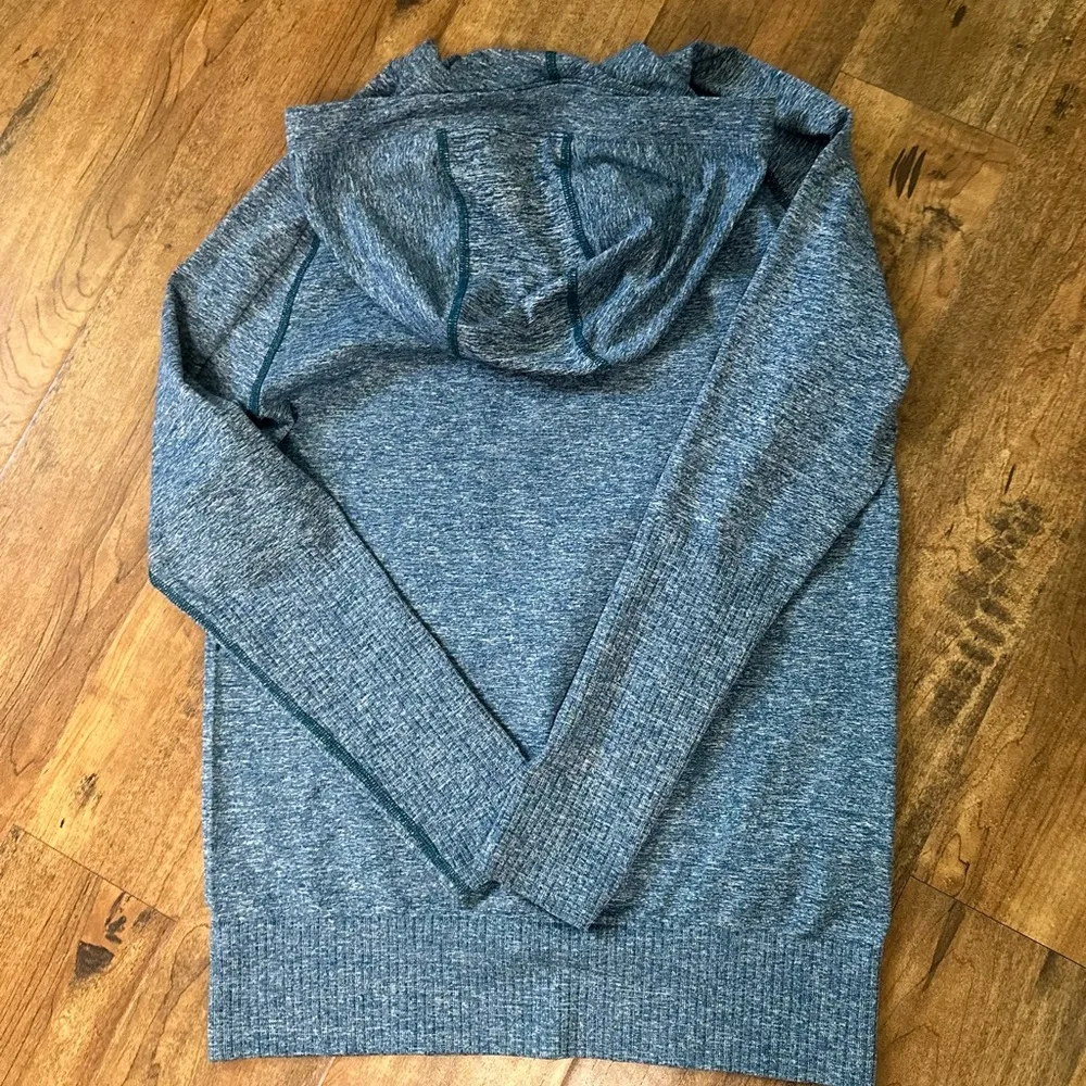 The North Face Go Seamless hoodie - Image 4