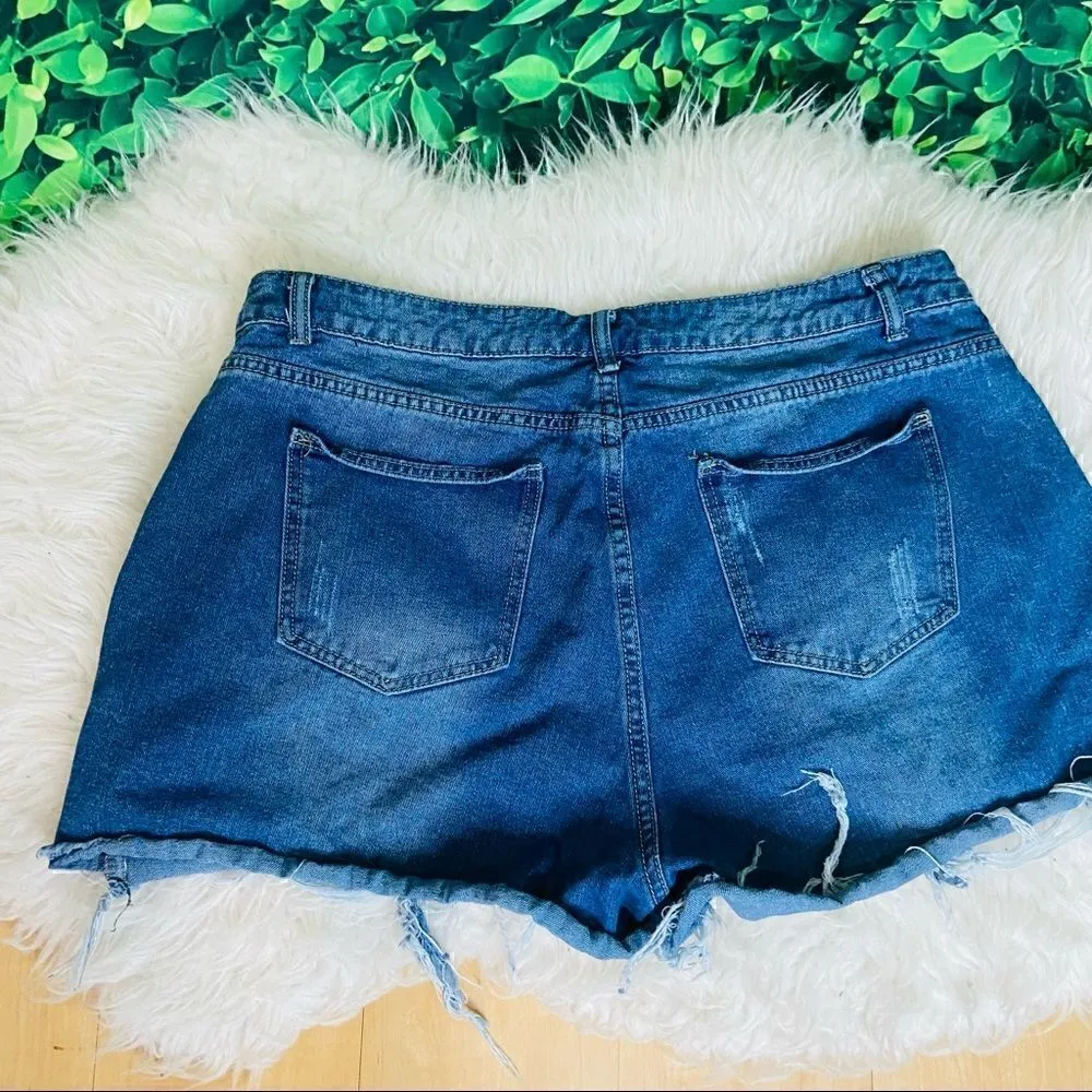 Spring & Summer distressed shorts plus size 2XL Blue - Image 3