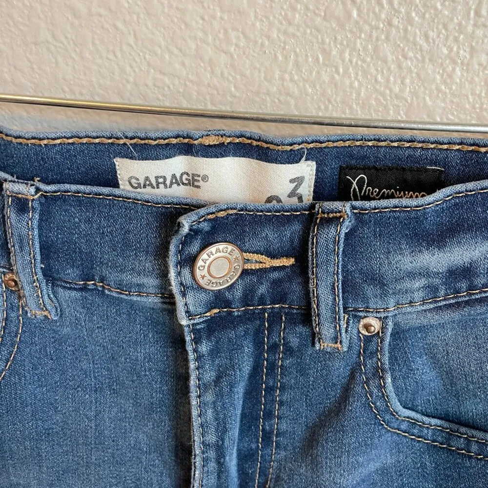 Garage Super Soft High Rise Premium Blue Denim Jean Shorts Cuffed Women's Size 3 - Image 4