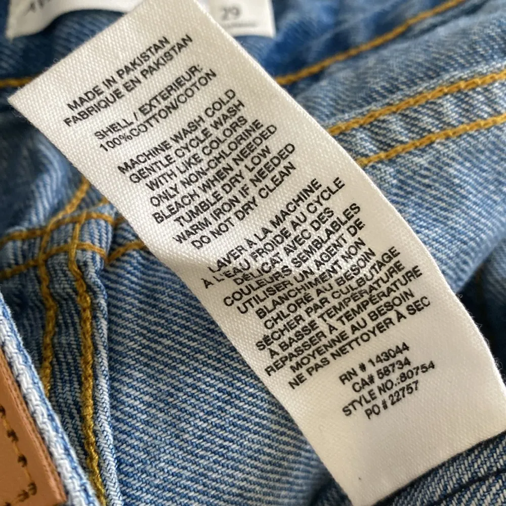 Avec Les Filles Distressed Button Fly Straight Raw Hem Jeans Size 29 - Image 9