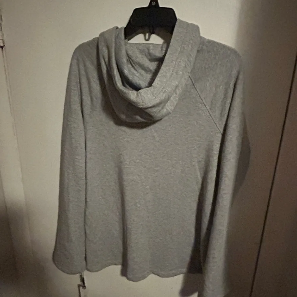 Calvin Klein performance hoodie - Image 4