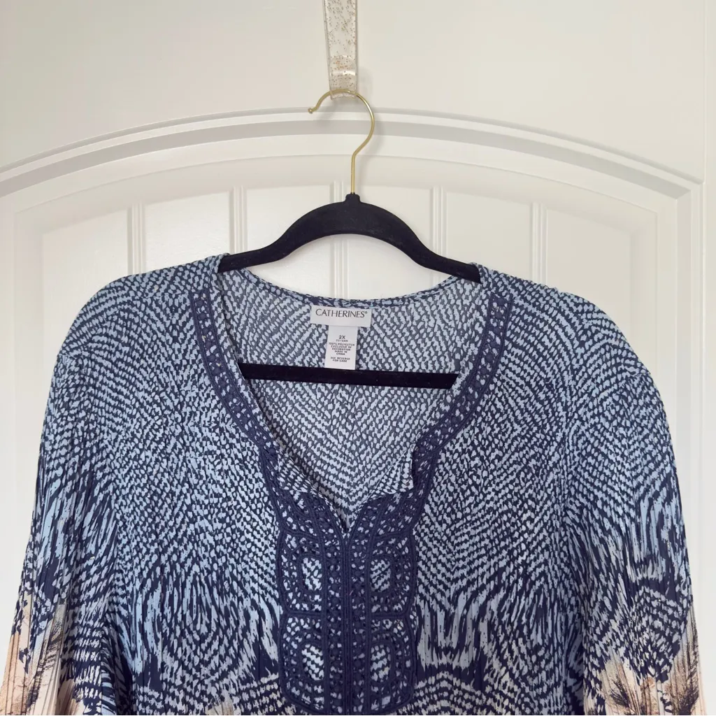 Catherines 2X Blue Beige Geometric Embroidered Glitter Artsy Fairy Tunic Top - Image 3