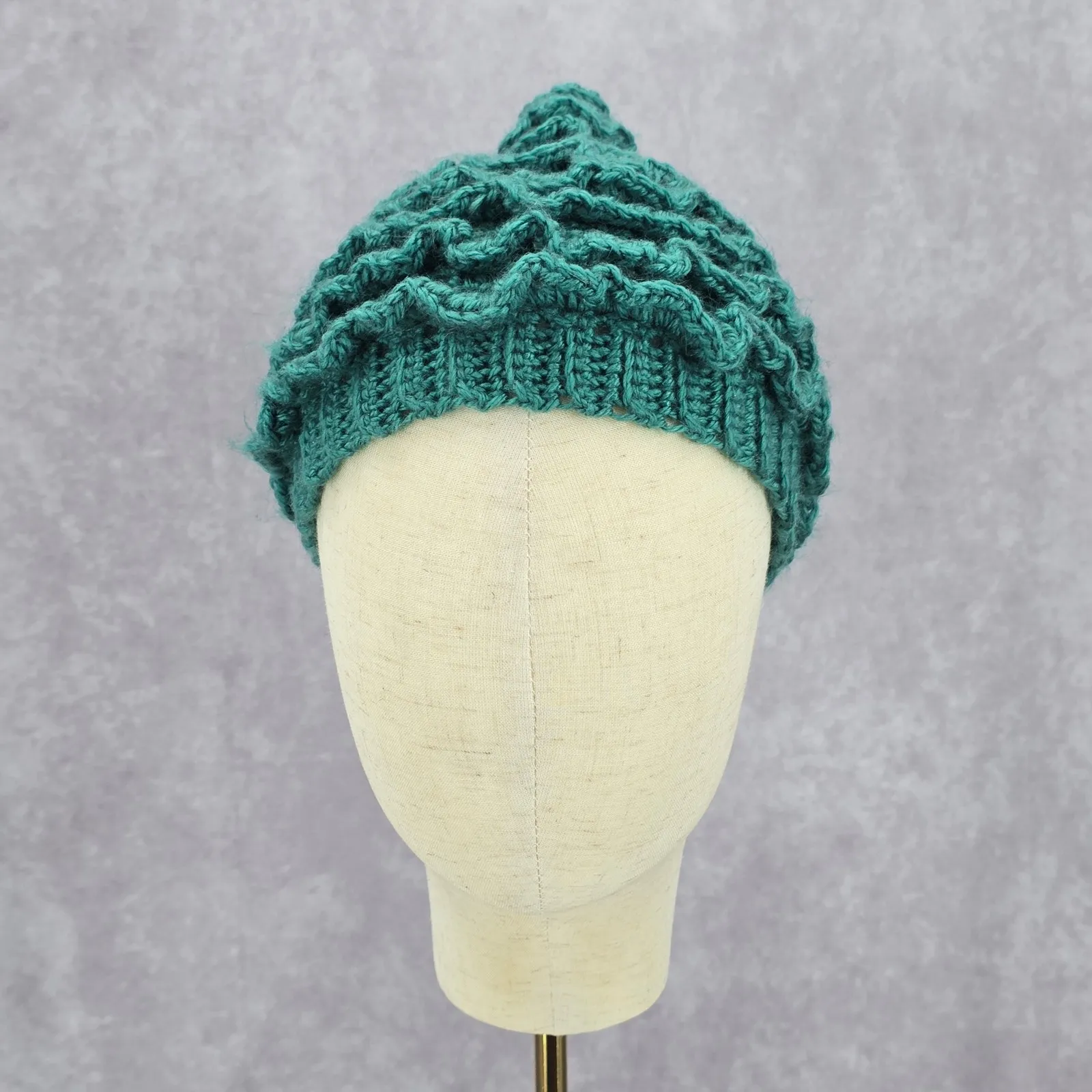 Green Ruffle Christmas Tree Funky Vintage Y2K Crochet Knit Beanie Beret Hat - Image 2
