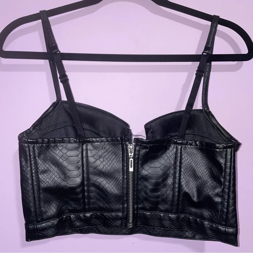 Charlotte Russe Black Faux Leather Bustier Top Women Size S Goth Babydoll Snake - Image 4