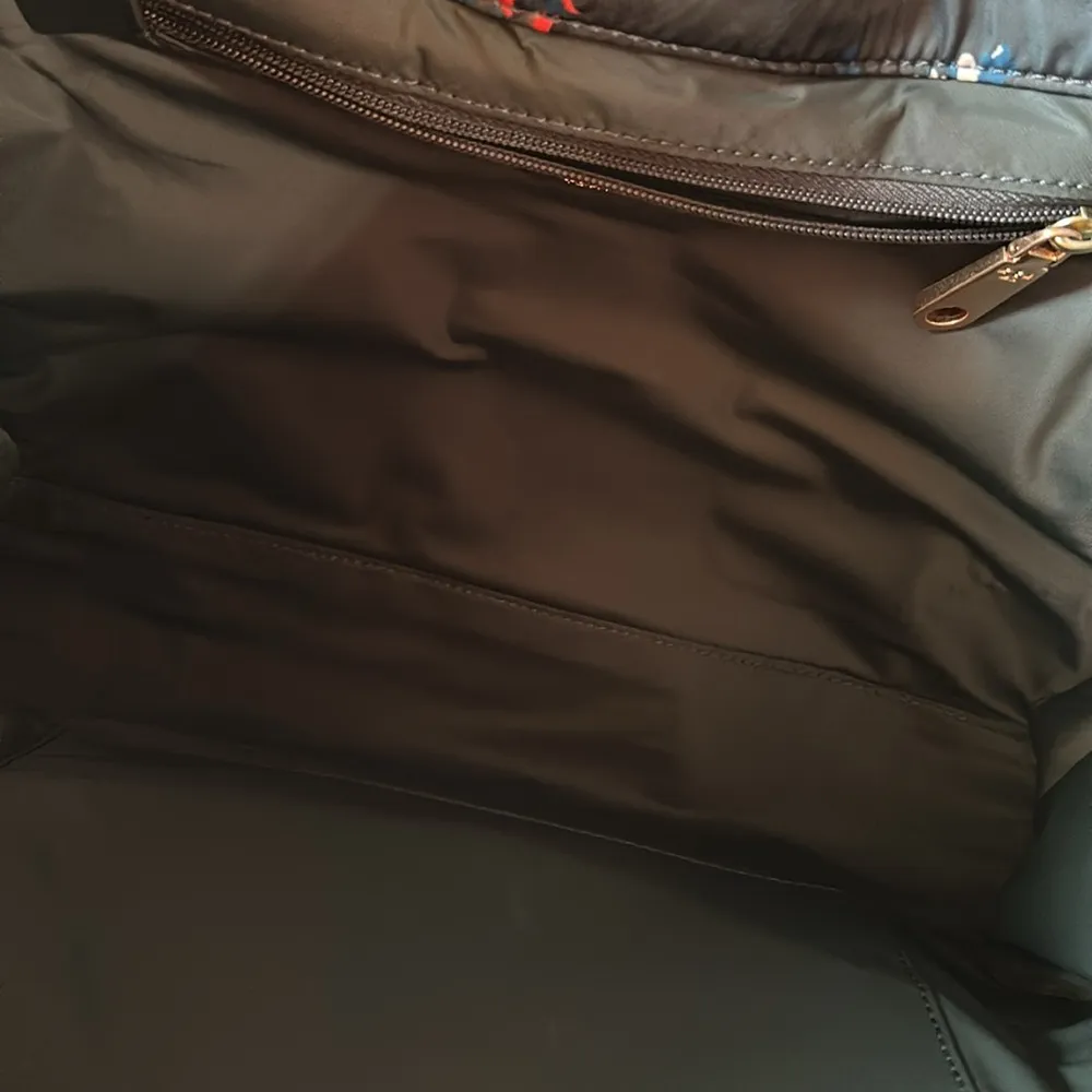 Tory Burch Ella Green Floral Nylon Bag with Dark Green Straps, Details & Bottom - Image 10