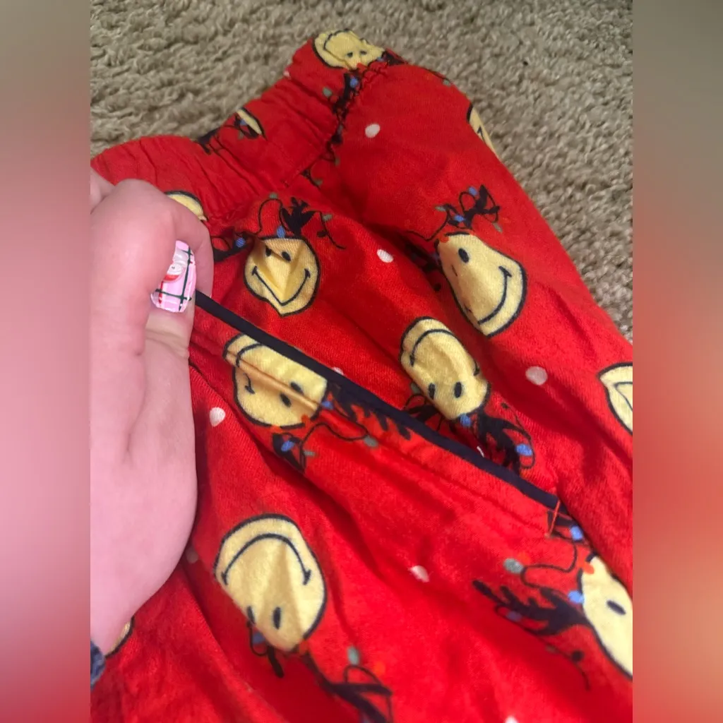 Aerie Red Holiday Lights Smiley® Flannel Skater Pants & Scrunchie Set - size XL - Image 7