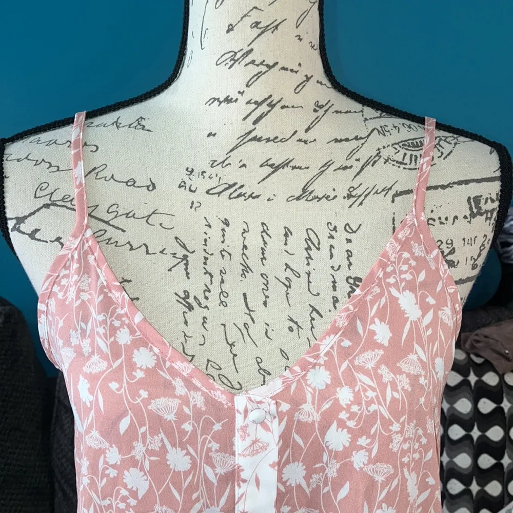 NWT Sienna Sky Sleeveless Blouse, Small - Image 2