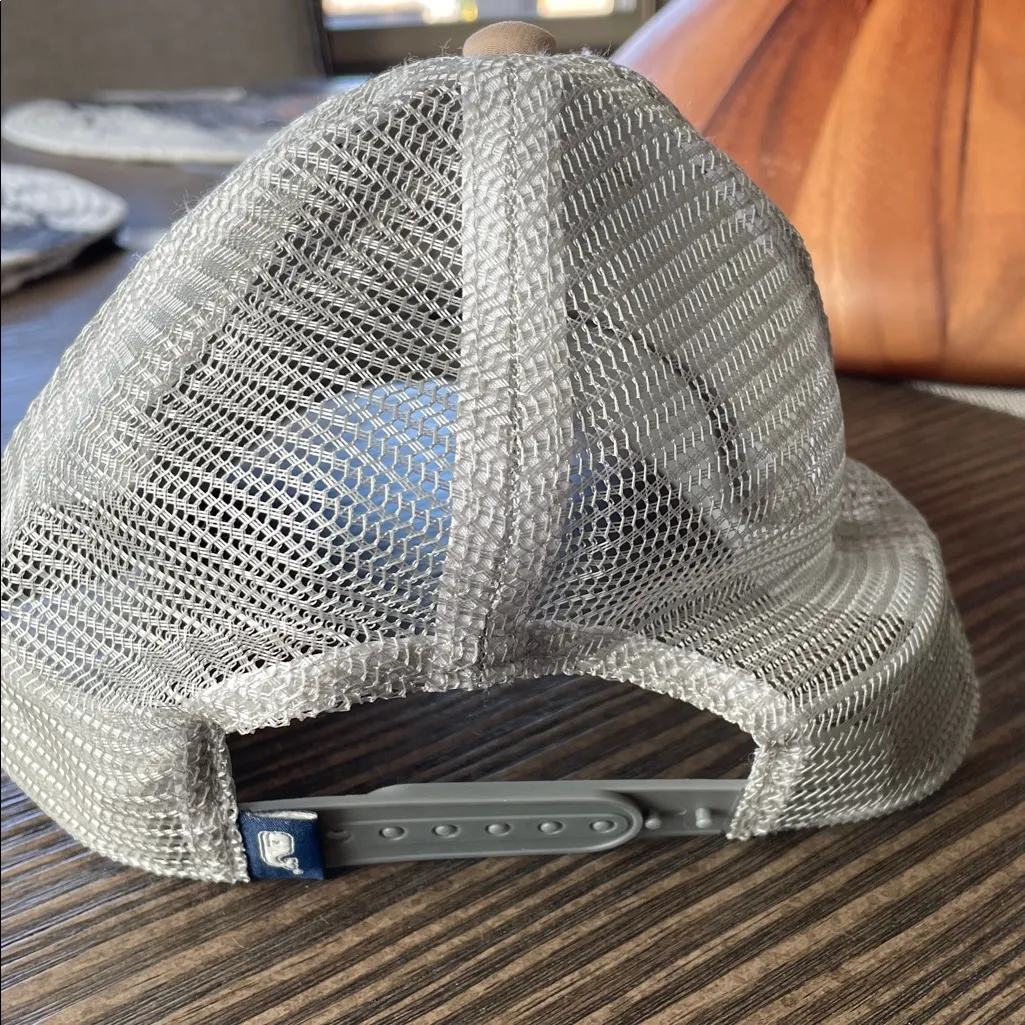 Vineyard Vines Performance whale Dot Trucker Hat - Image 4