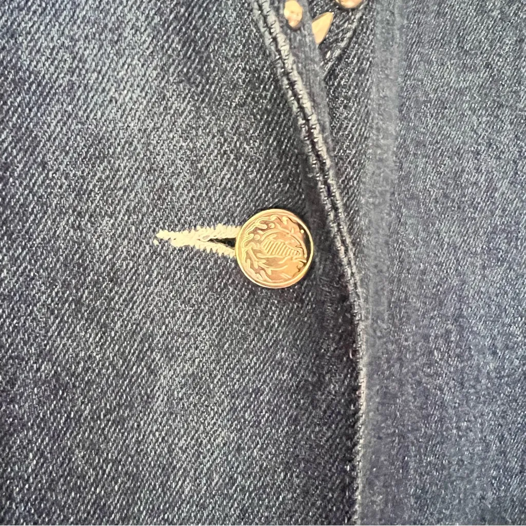 VINTAGE studded denim jacket MADE IN USA Women’s‎ SIZE SMALL Blue - Image 4