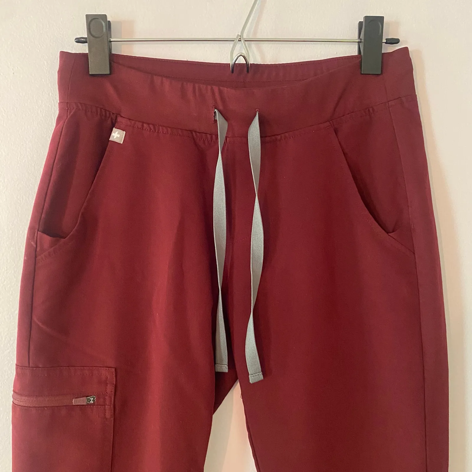 FIGS Burgundy Red Zamora Jogger Scrub Pants Uniform Women's size XS Petite - Image 3
