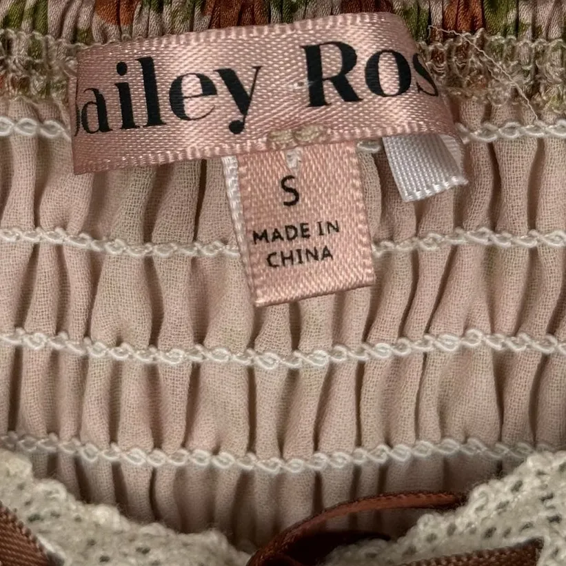 NWT Bailey Rose Floral Lace Satin - Image 3