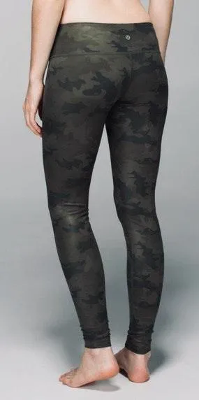 Lululemon camo wunder unders size 8 full length! - Image 2