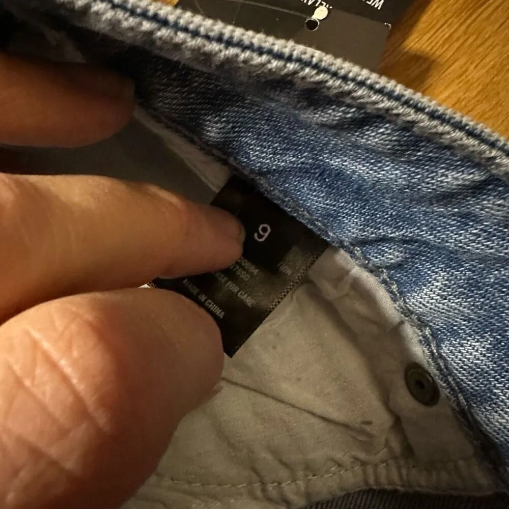 NWT mom short jeans star embellishment 9 - Image 5