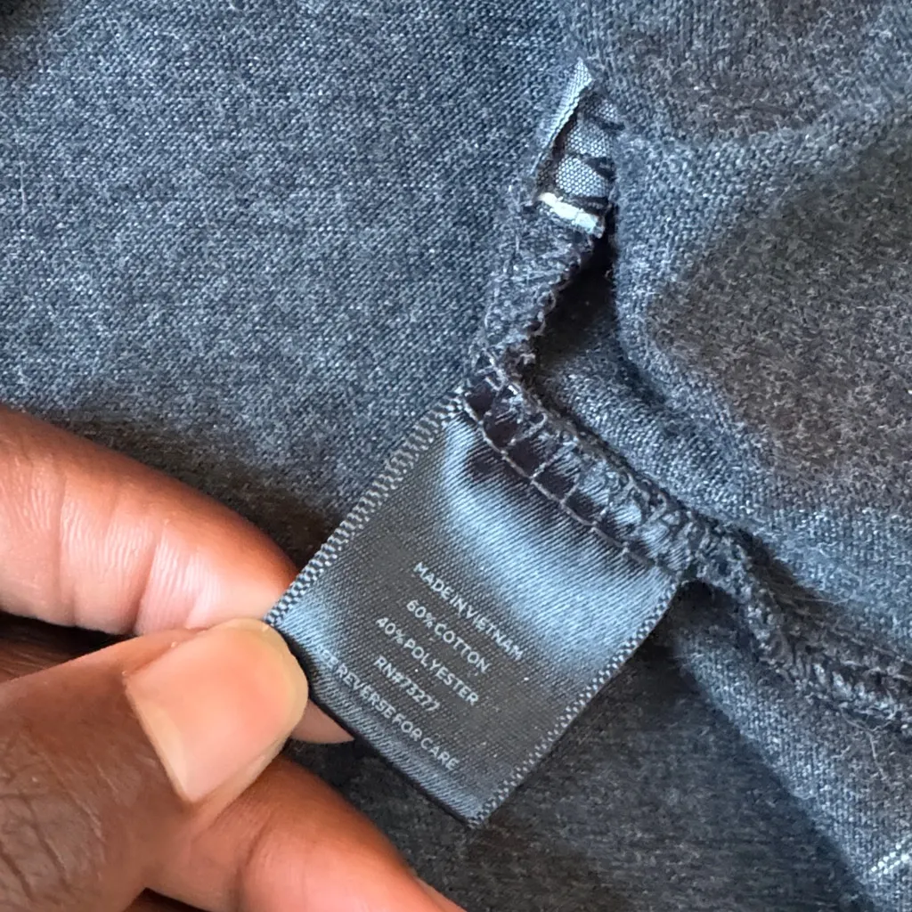 Simply Vera Vera Wang Charcoal Gray Top SIZE L - Image 5