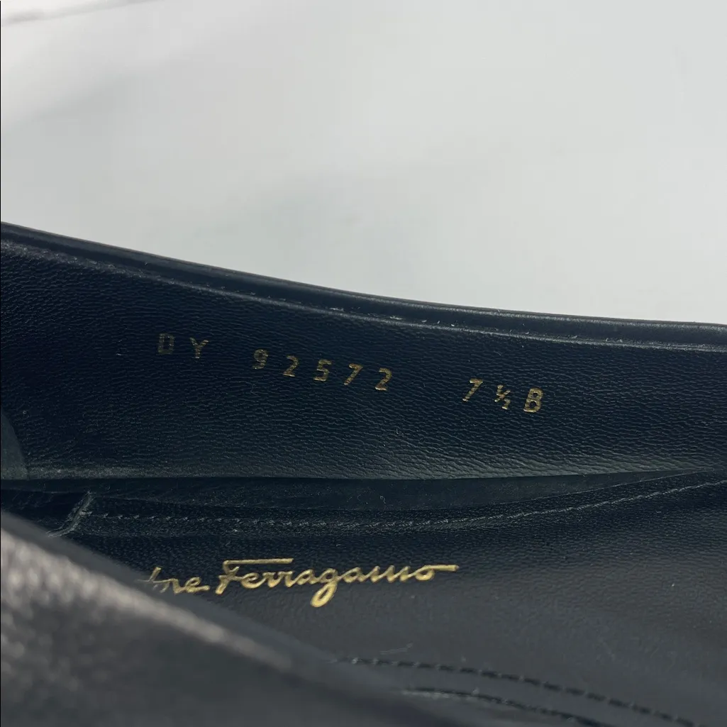 Salvatore Ferragamo Leather Ballet Flats w/ Signature Gold-Tone Bow Size 7.5B - Image 9