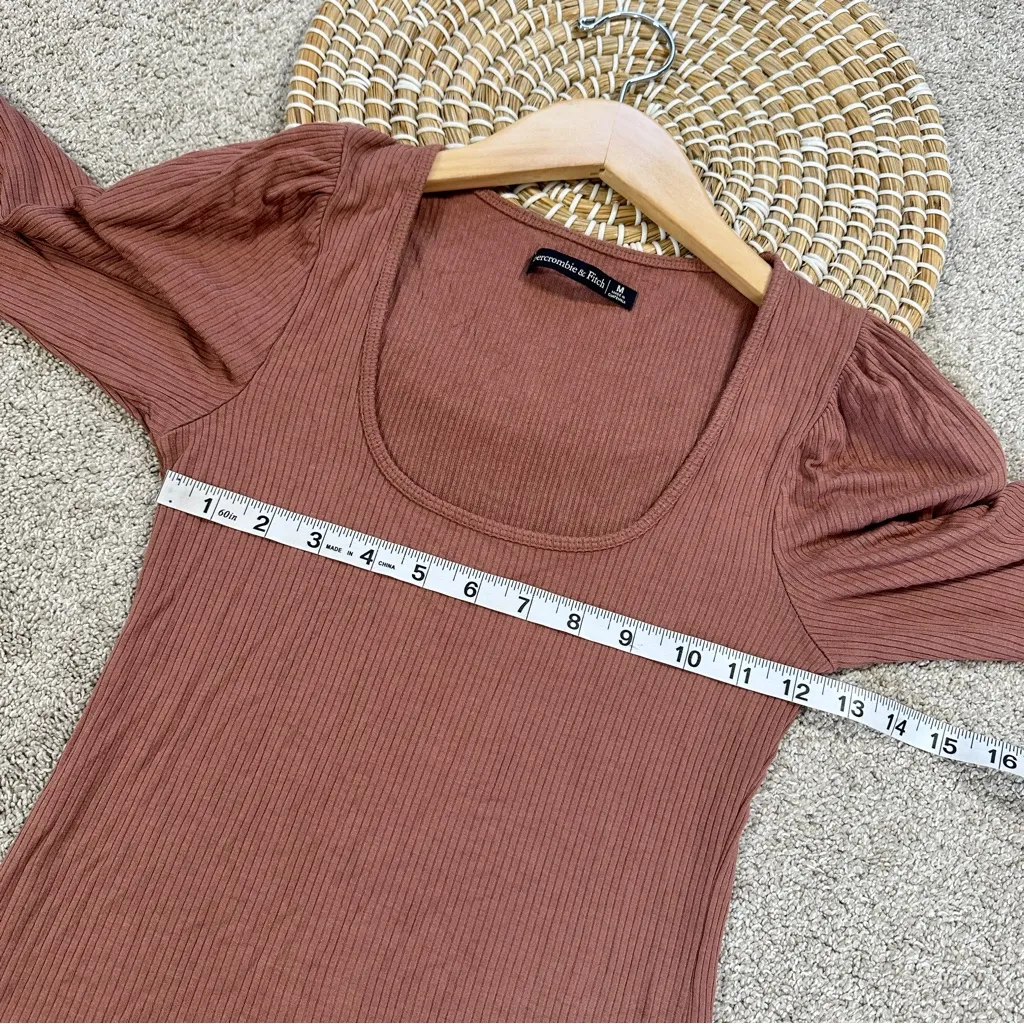Abercrombie & Fitch Women’s Ribbed Puff Sleeve Longsleeve Shirt in Mauve M - Image 13