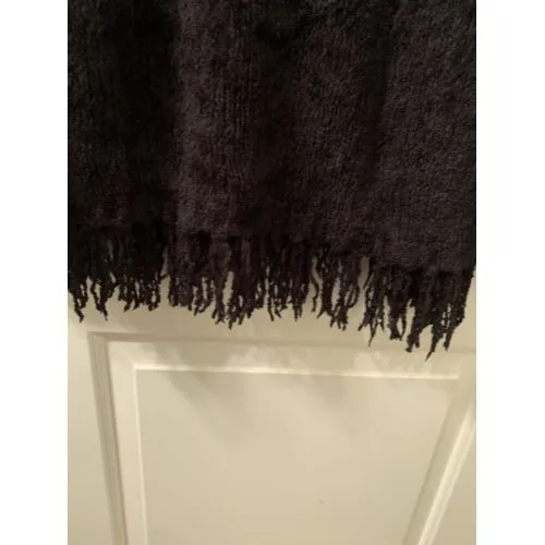 M H D Women’s Long Sleeve Sweater Top Stringy Bottom Size Medium Black - Image 3