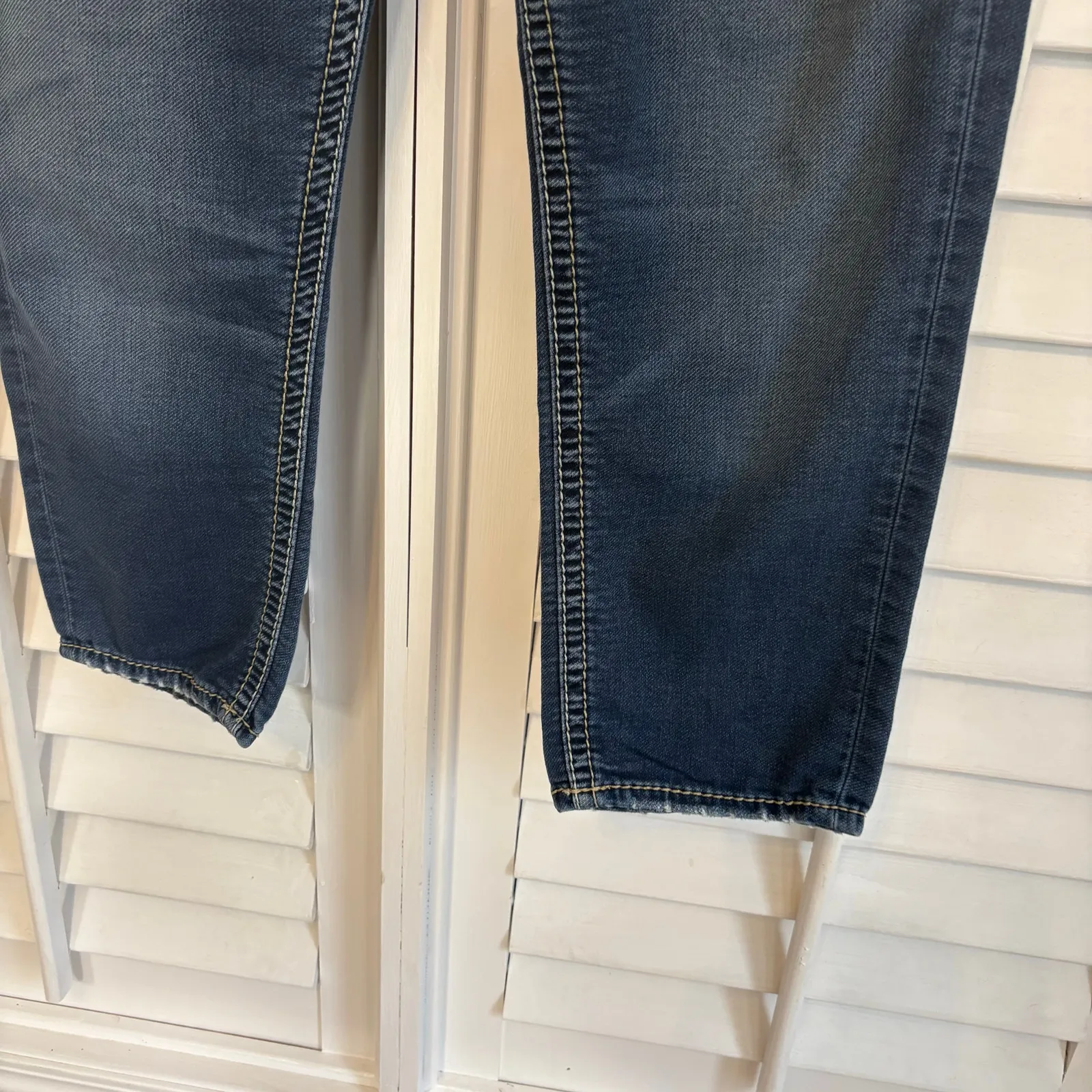 Silver Joga‎ Suki Mid Capris Size 28 - Image 5