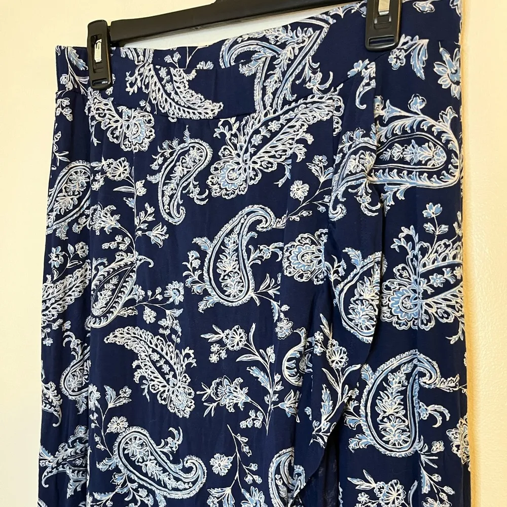 Blue Paisley Print Ruffle Wrap Skirt Size Medium - Image 6