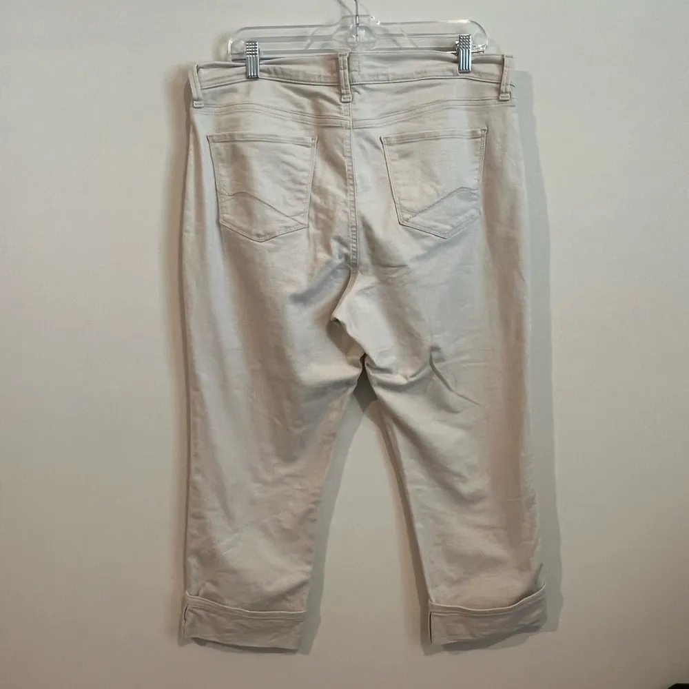 NYD Women 14 Pants Dayla Wide Cuff Capri Cream White Plus Size Lift Tuck Tech - Image 9