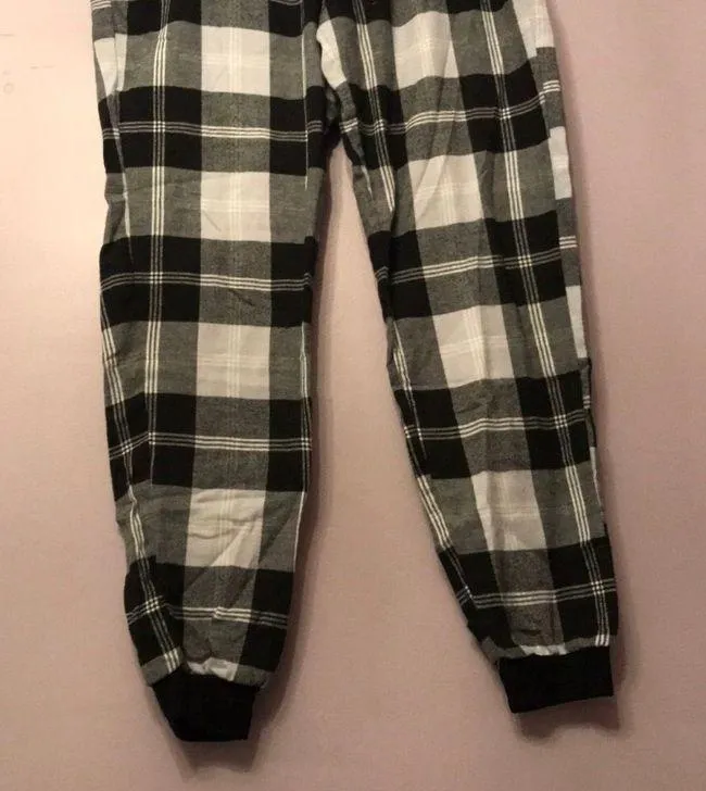 Make + Model  Flannel Pajama Bottoms  - Image 2