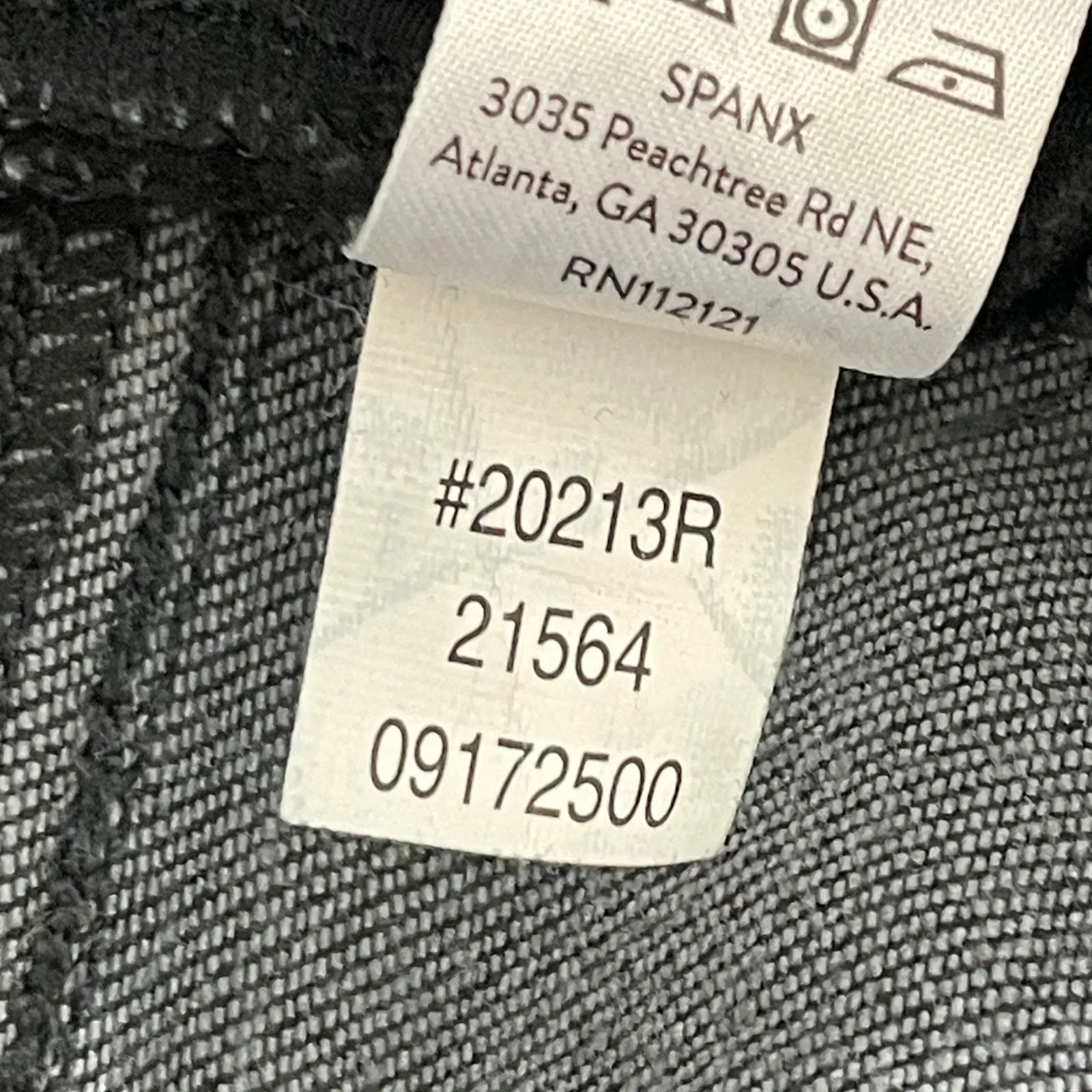 SPANX Vintage Black Distressed Denim Legging Size Large Skinny Jeans 20213R - Image 5