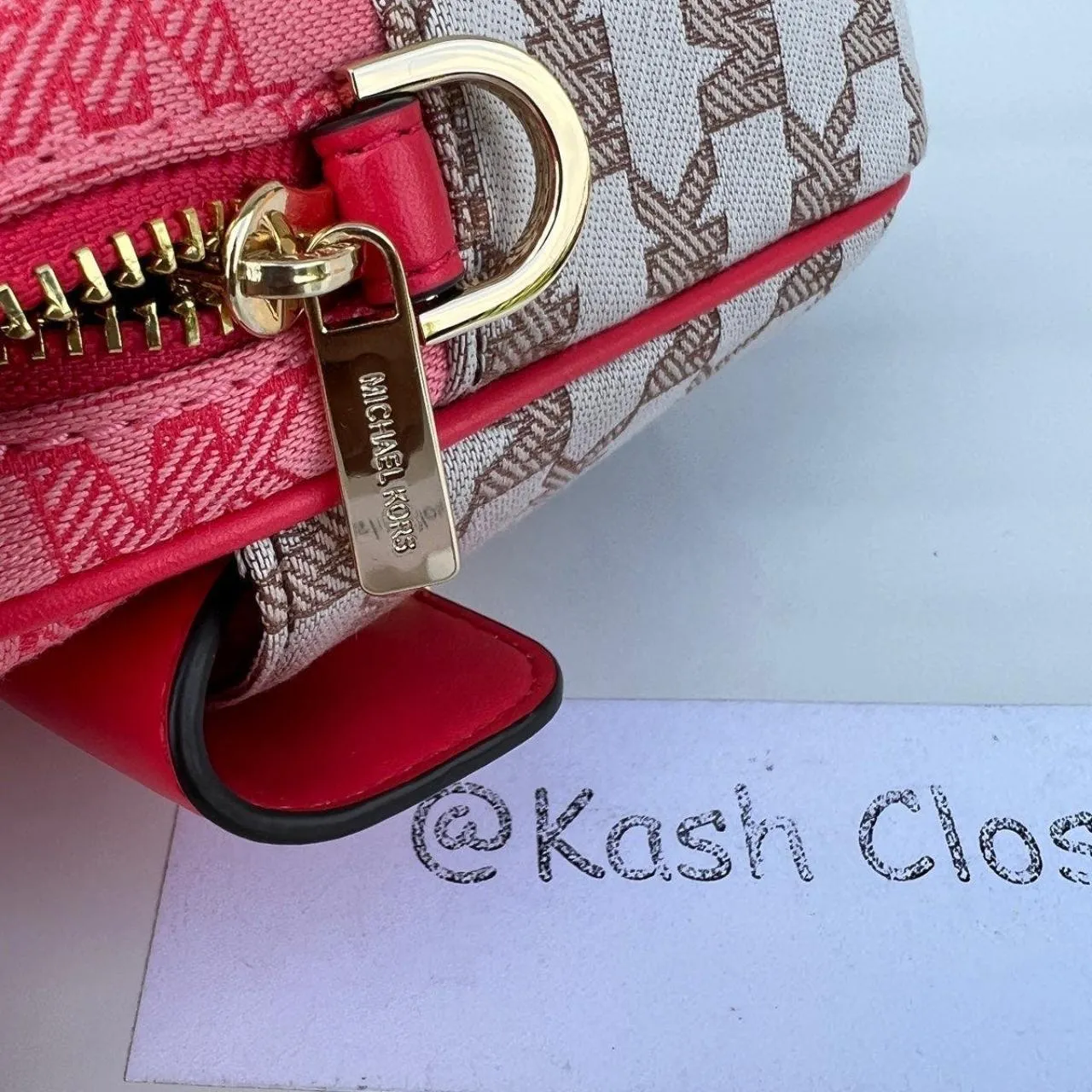 Grapefruit Multi Phone Crossbody Sloan SM Top Zip Front Pocket - Image 7