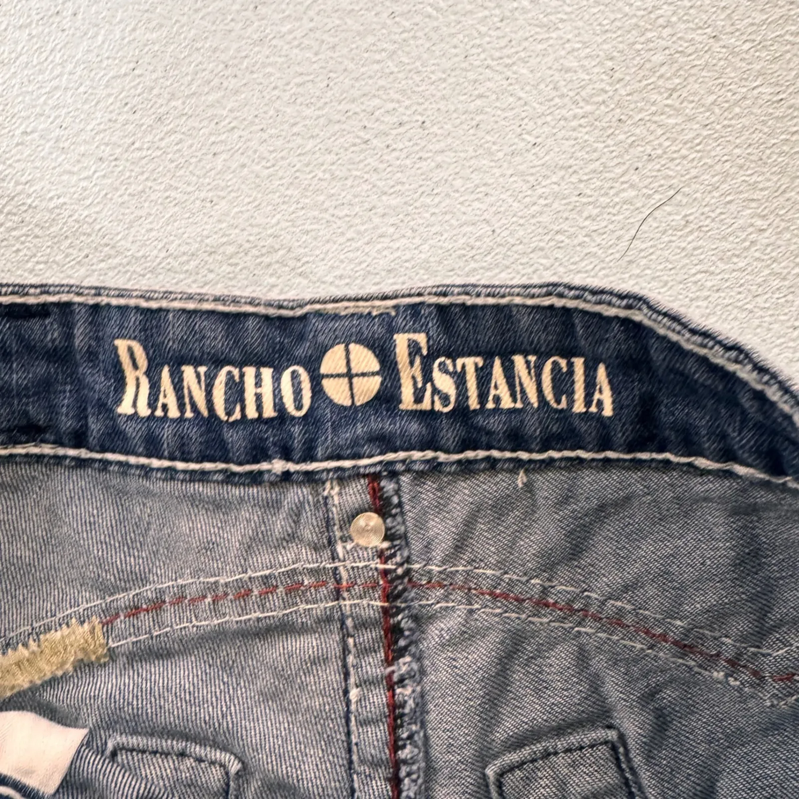 Rancho Estancia Denim Shorts Southwestern Embroidered Pockets Women's Sz 26 Boho Blue - Image 8