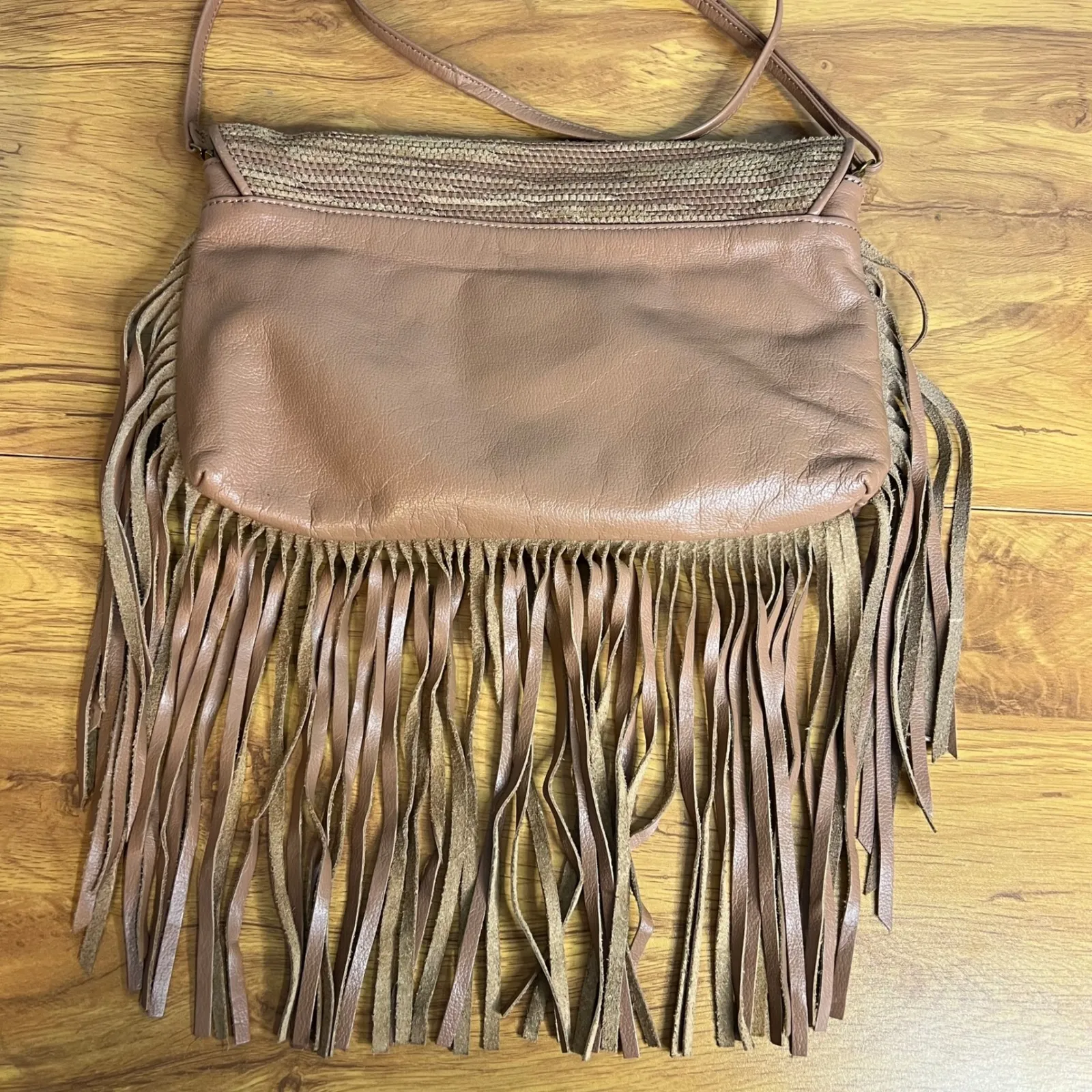 Elliott Lucca Fringe Crossbody Bag Woven Straw Leather Tan Boho Hippie - Image 8