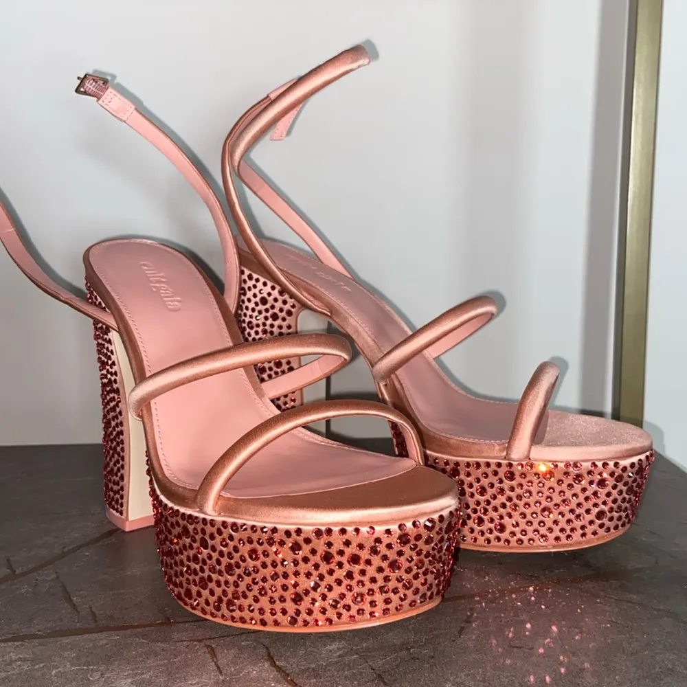 platform heels. Fit 7 - Image 2