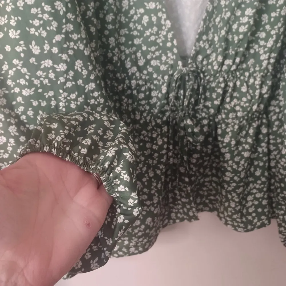 SHEIN 3X like new tie front blouse - Image 3