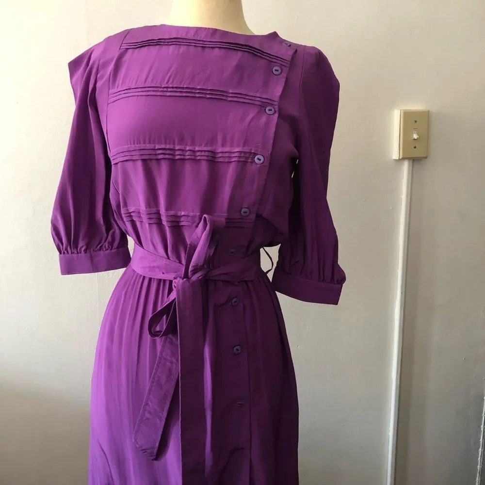 Vintage 80s purple puffed shoulders blousbelted silk 3/4 sleeve midi shift dress - Image 4