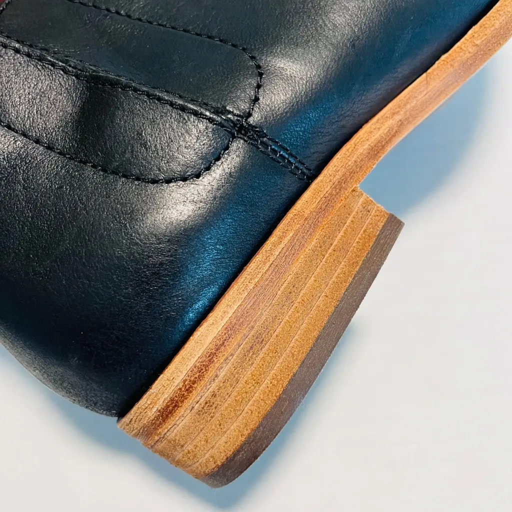 Kork Ease Sz 6M Black Leather Velma Chelsea Boot Pull‎ On Rubber Inserts Outsole - Image 2