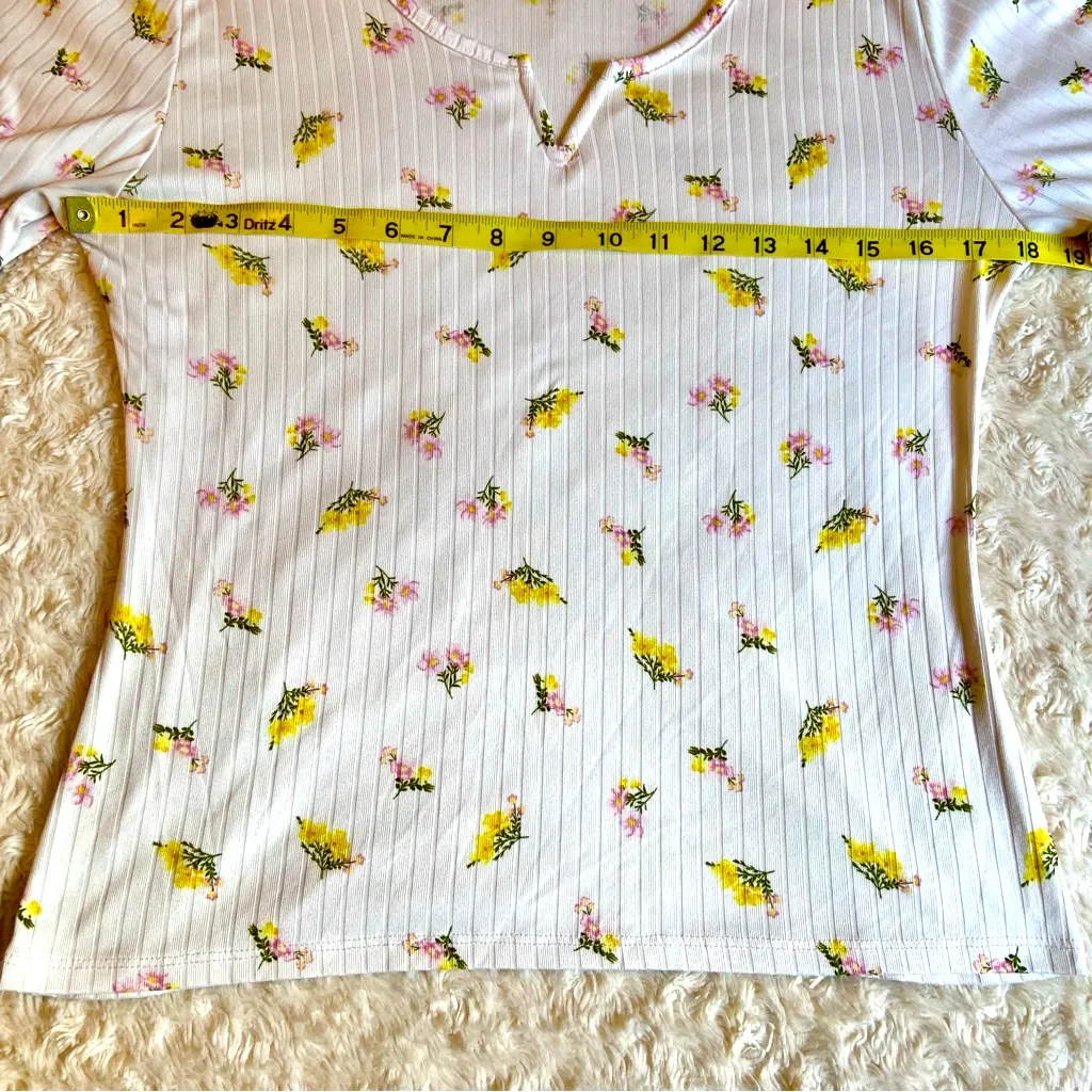 Love Streak Mini Bouquets Ribbed Notched Neck Long Sleeve XL White - Image 6