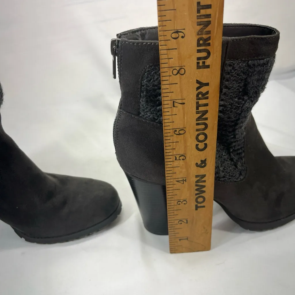 JUICY COUTURE LUPIA SUEDE & KNIT ANKLE BOOTS W/BACK ZIP SZ 10M GREY PREOWNED‎ - Image 15
