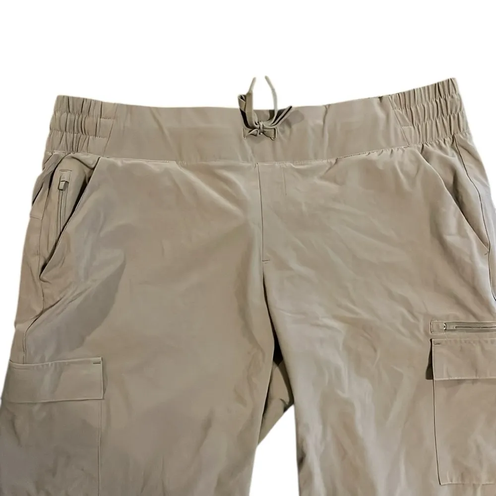 All in Motion Tan Cargo Pants Relaxed Fit - Image 2