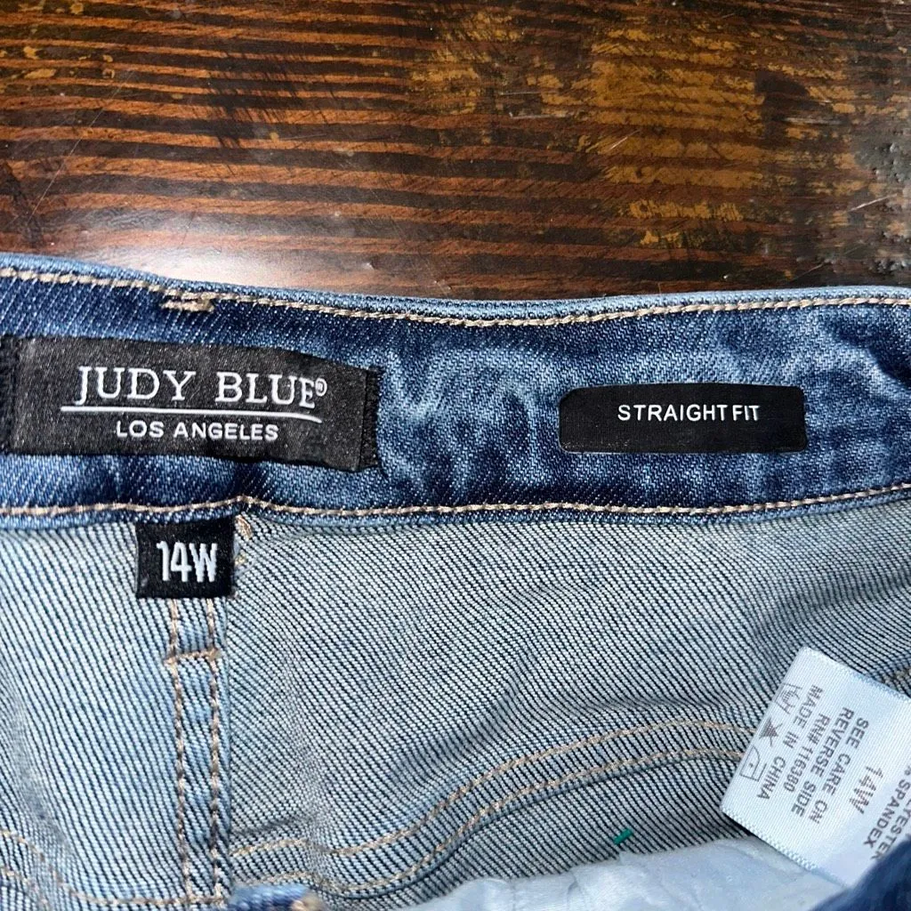 Judy Blue distressed stretchy straight 14W boutique jeans - Image 2